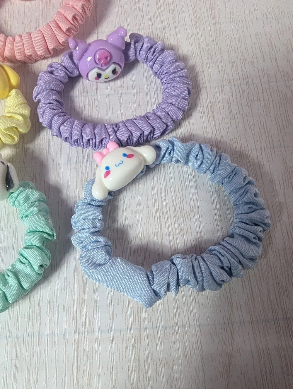 Sanrio kawaii 5 pk skinny scrunchies pastel hair ties